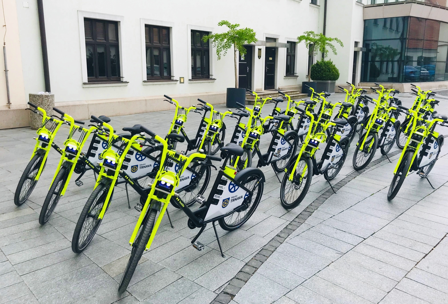 Zdieľané elektrobicykle Trnavského bikesharingu vás prevezú mestom rýchlo a pohodlne